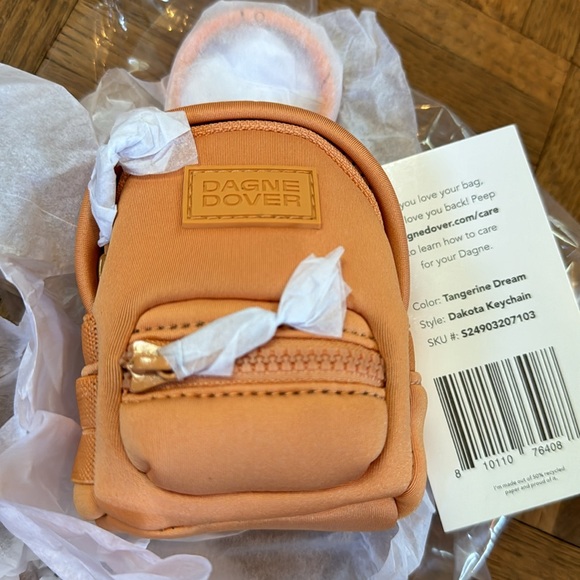 SOLD🧡Dagne Dover Dakota Keychain in tangerine dream orange - Picture 4 of 6